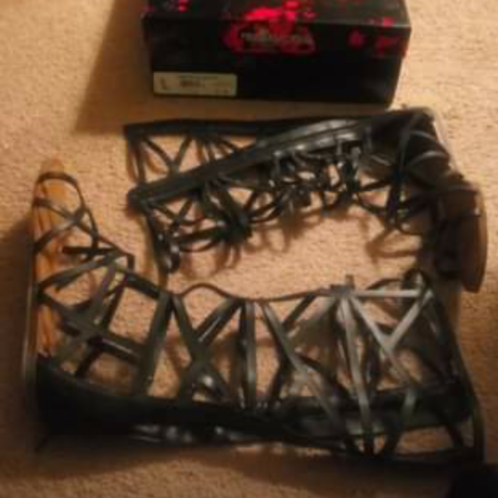 Womens strappy boots